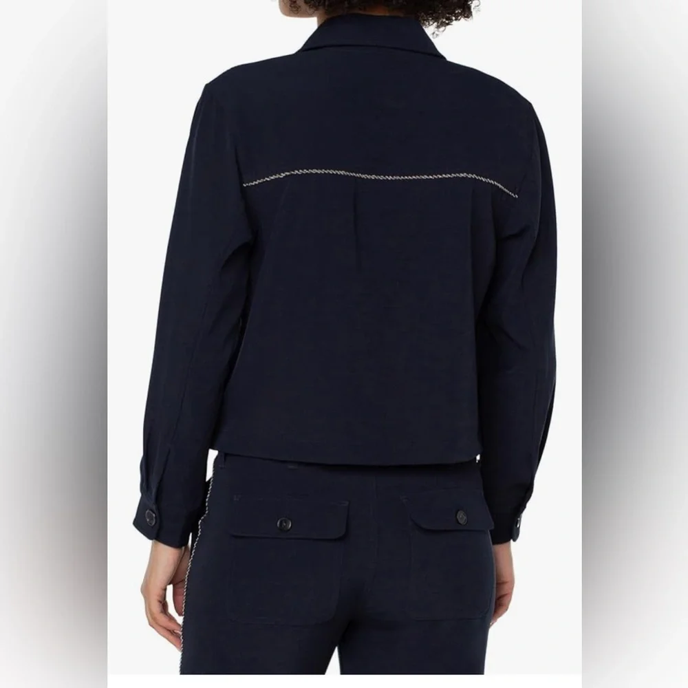 NWT Liverpool Women's Cropped Shacket with Chain Trim navy size Large A 584 - Picture 2 of 6